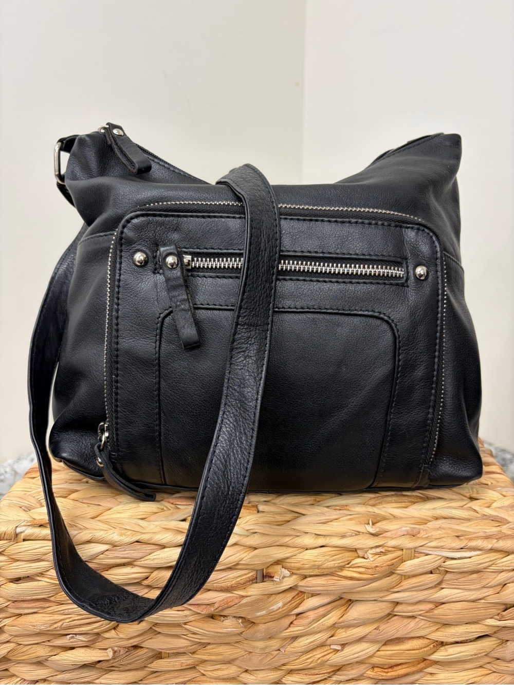 Classic Black Leather Shoulder Bag with Front Zip Pocket
